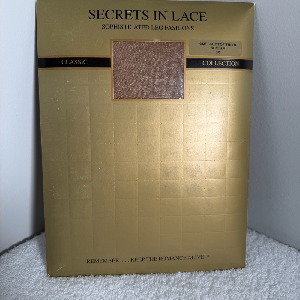 Secrets In Lace Sheer Hosiery Thigh High Suntan